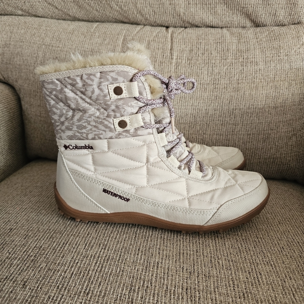 Columbia Women’s Minx Shorty III Boot - Picture 6 of 9
